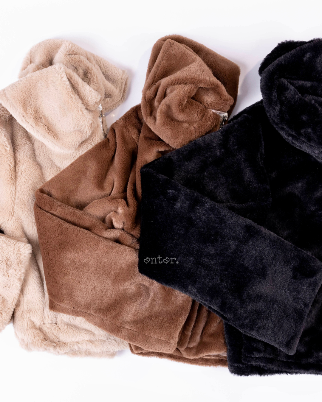 ABRIGO VELVET