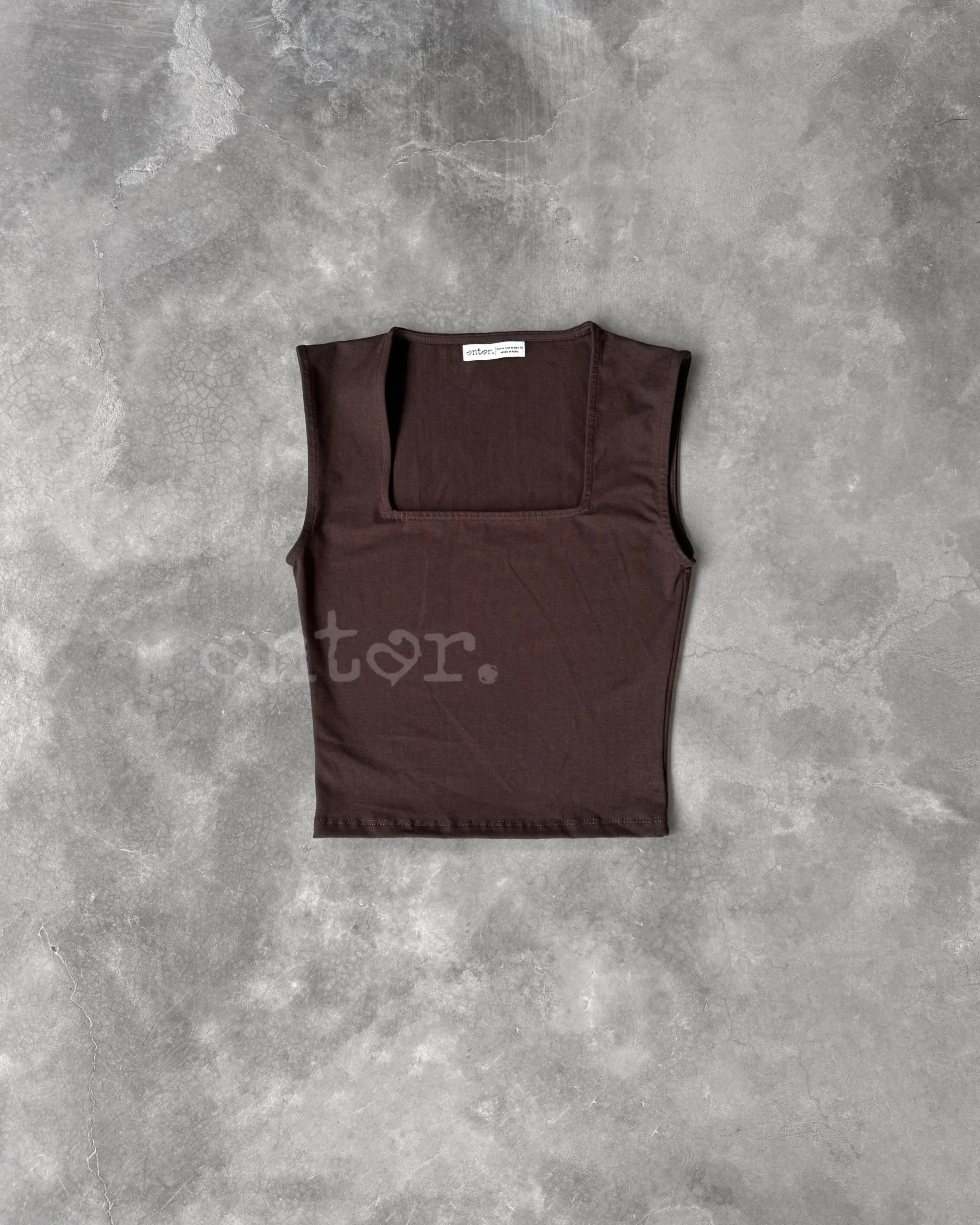 COLLAR CROP TOP