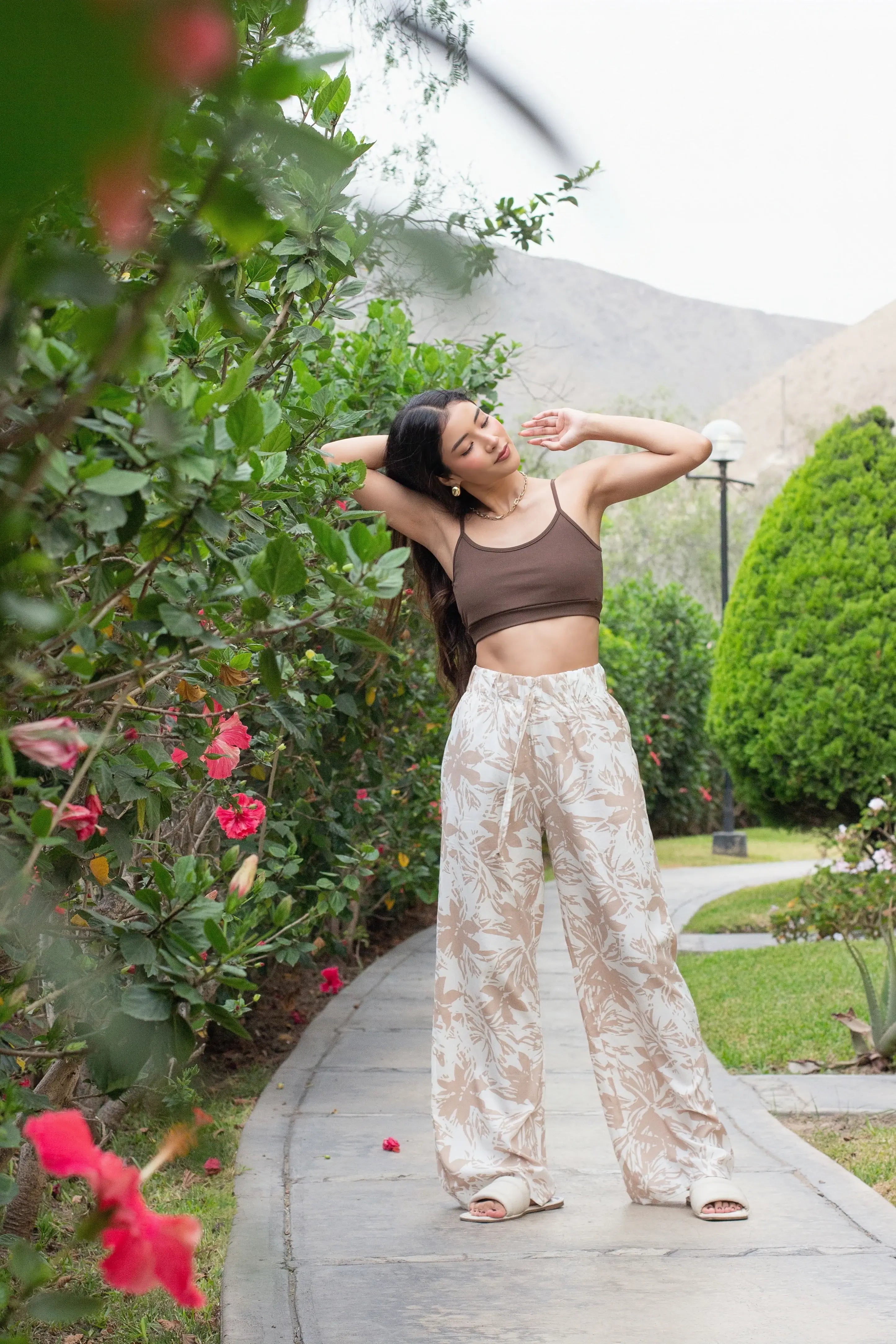 FLOWERED PANTS