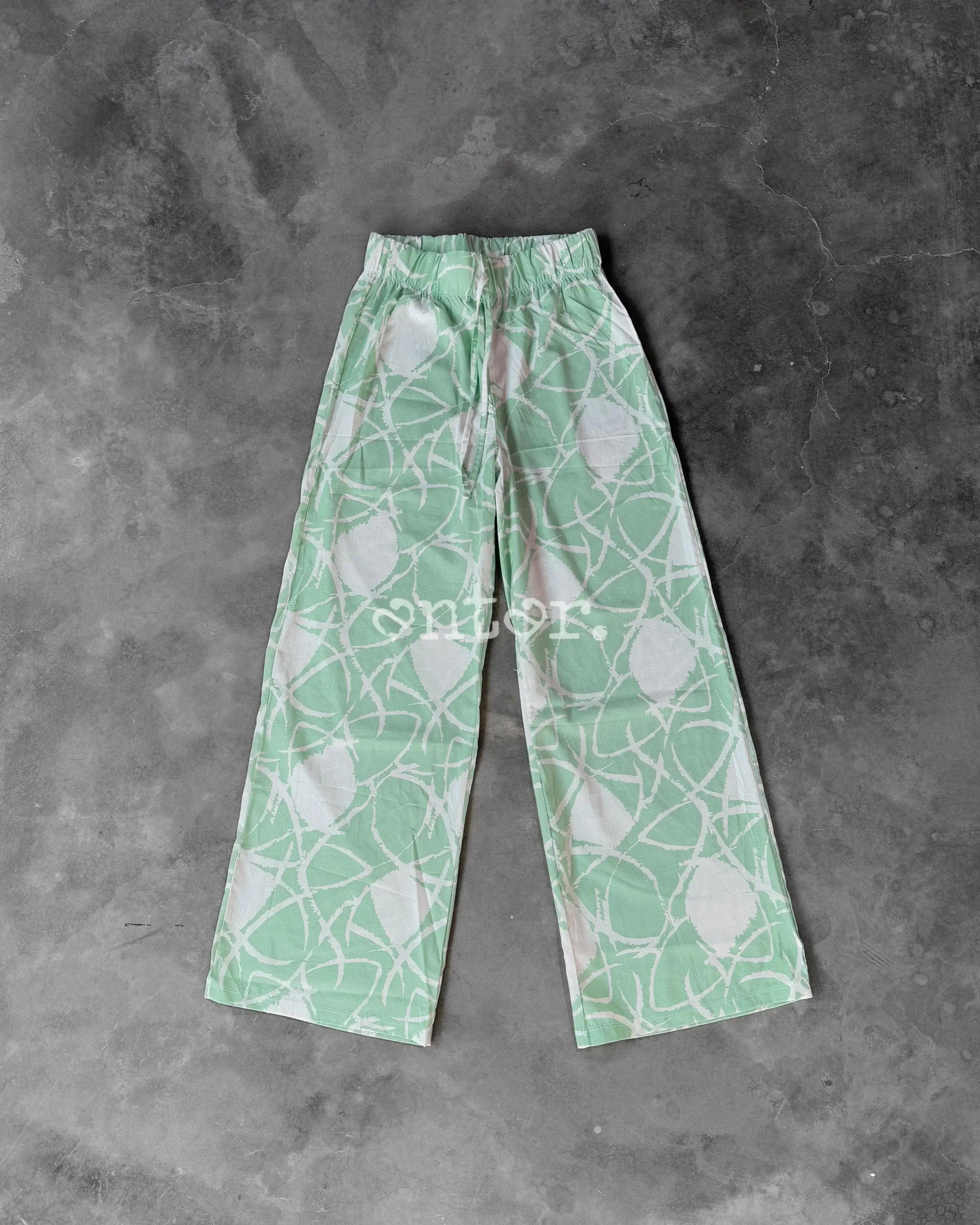 FLOWERED PANTS