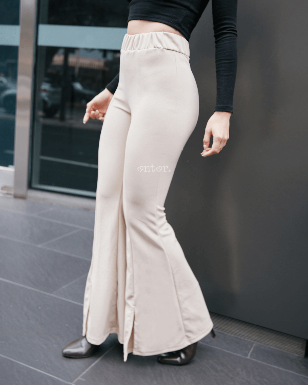 FLARE PANTS