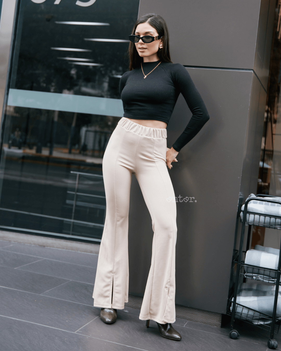 FLARE PANTS