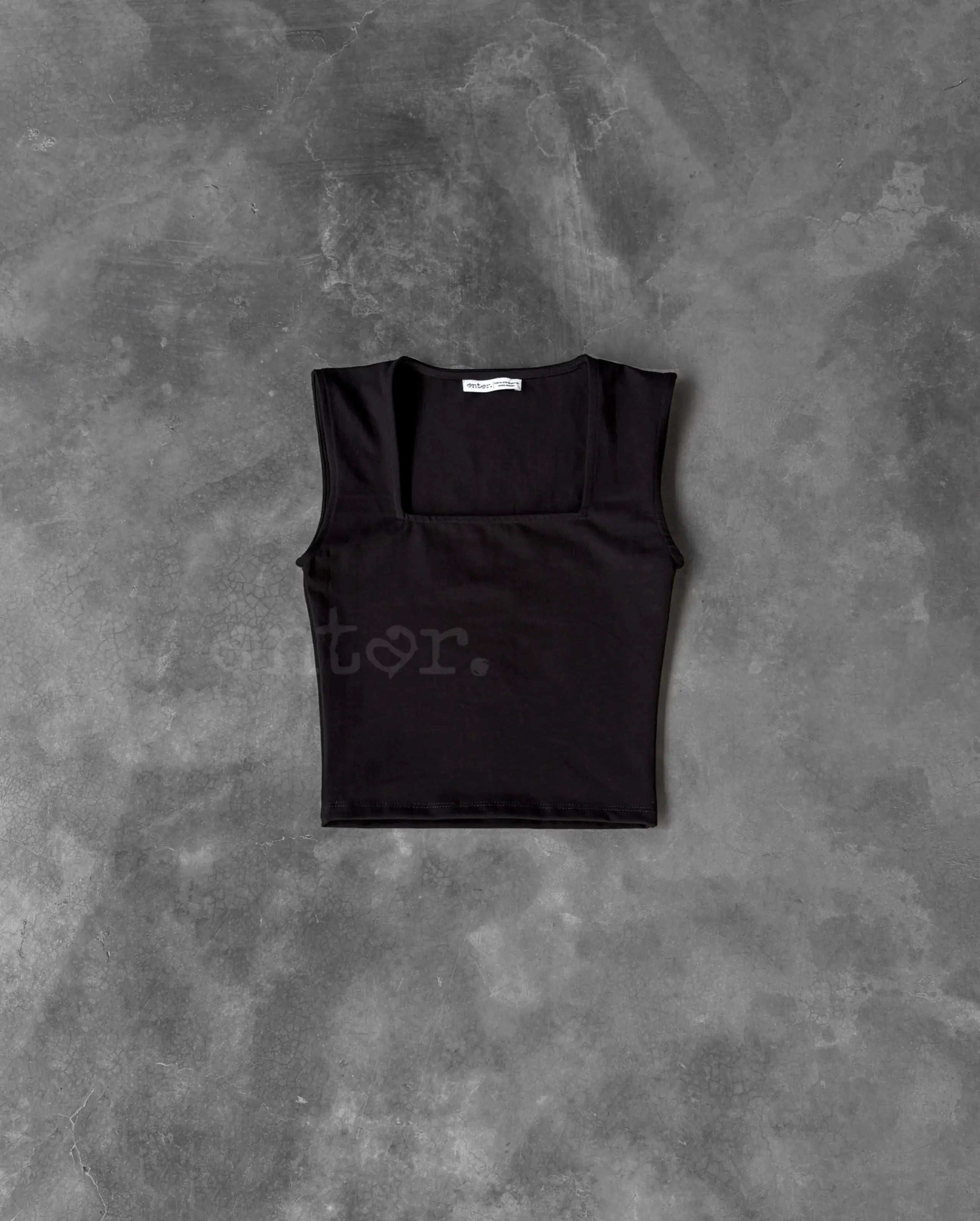 COLLAR CROP TOP